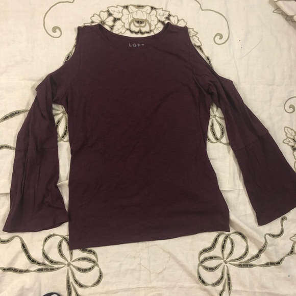 LOFT Tops - Loft maroon cold shoulder top LOFT Tops - Loft maroon cold shoulder top